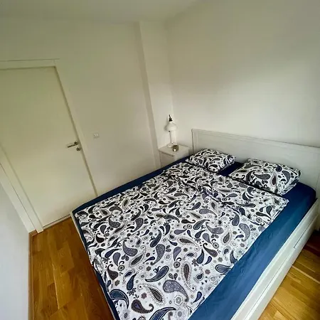 Apartment Like 1