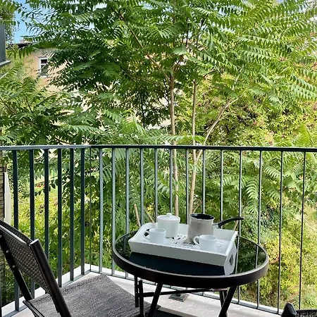 Apartment Like 1 *